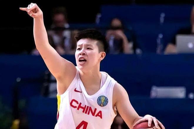 蜘蛛直播官方网站-季后赛场均12+7揽下FMVP!女篮前任扛旗人,或被宫鲁鸣重新召唤?
